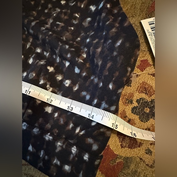 NWT- Core IO size large - Picture 7 of 9